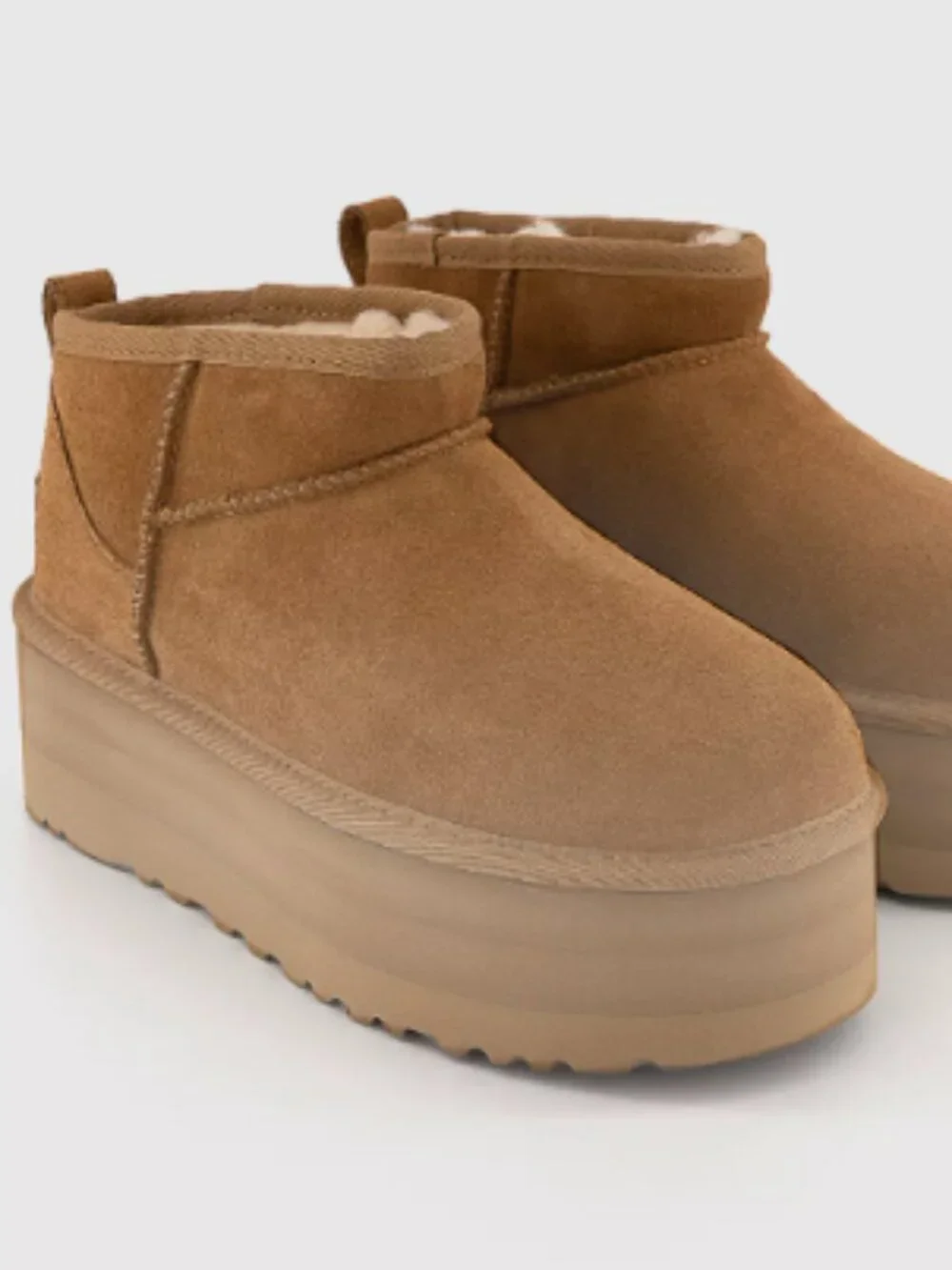 UGG Women's Classic Ultra Mini Platform Booties SZ 8W